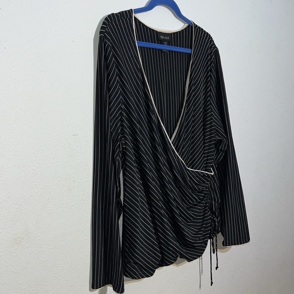 Lane Bryant Womens Wrap Long Sleeve Blouse Size 22/24 - Picture 4 of 12